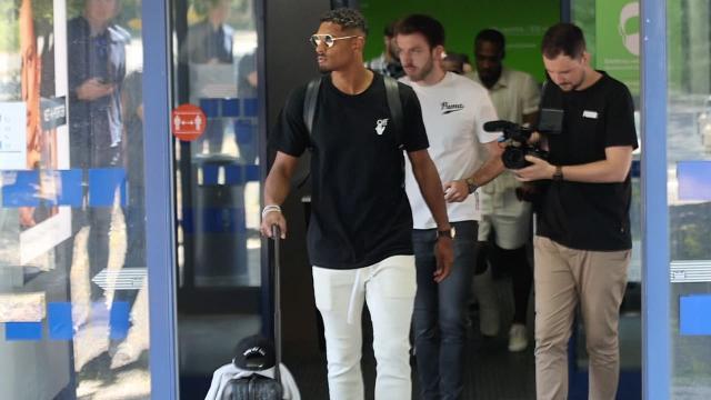 足球游戏电脑免费-两位9号到位+两位核心续约！德甲欧冠军团捷报频传