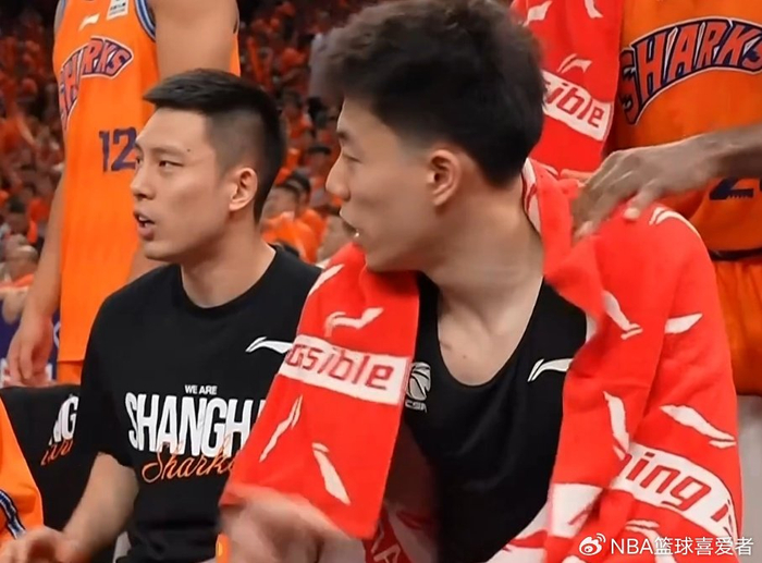 足球小将足球比赛视频-CBA历史级转会!张镇麟离开辽宁首赛季完成夺冠&生涯6年加冕第4冠|上海男篮|广厦男篮|篮板|球队|周琦_新浪体育_新浪新闻